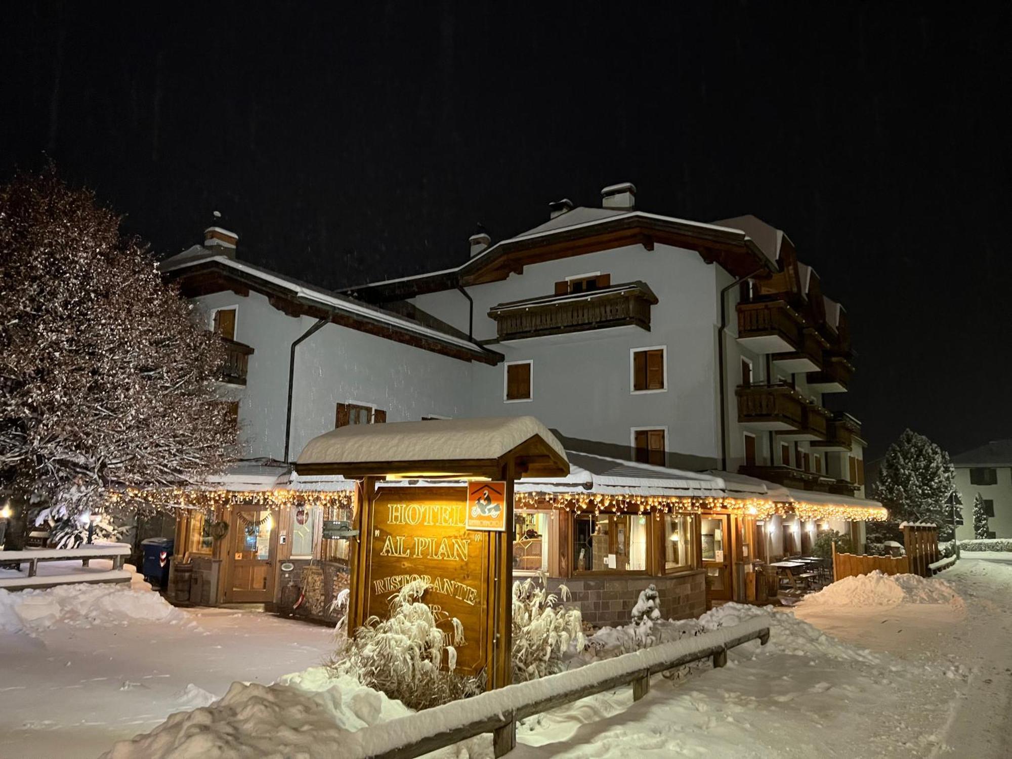 Al Pian Garni Hotel - B&B & Pizza Vattaro Eksteriør bilde